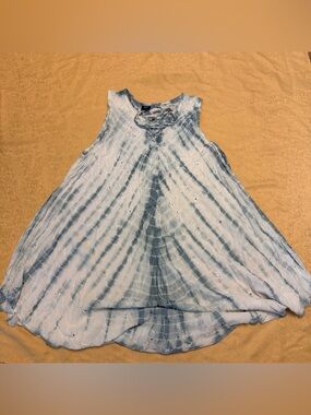 Light Blue Tie-Dye Sleeveless Women's Tunic Top